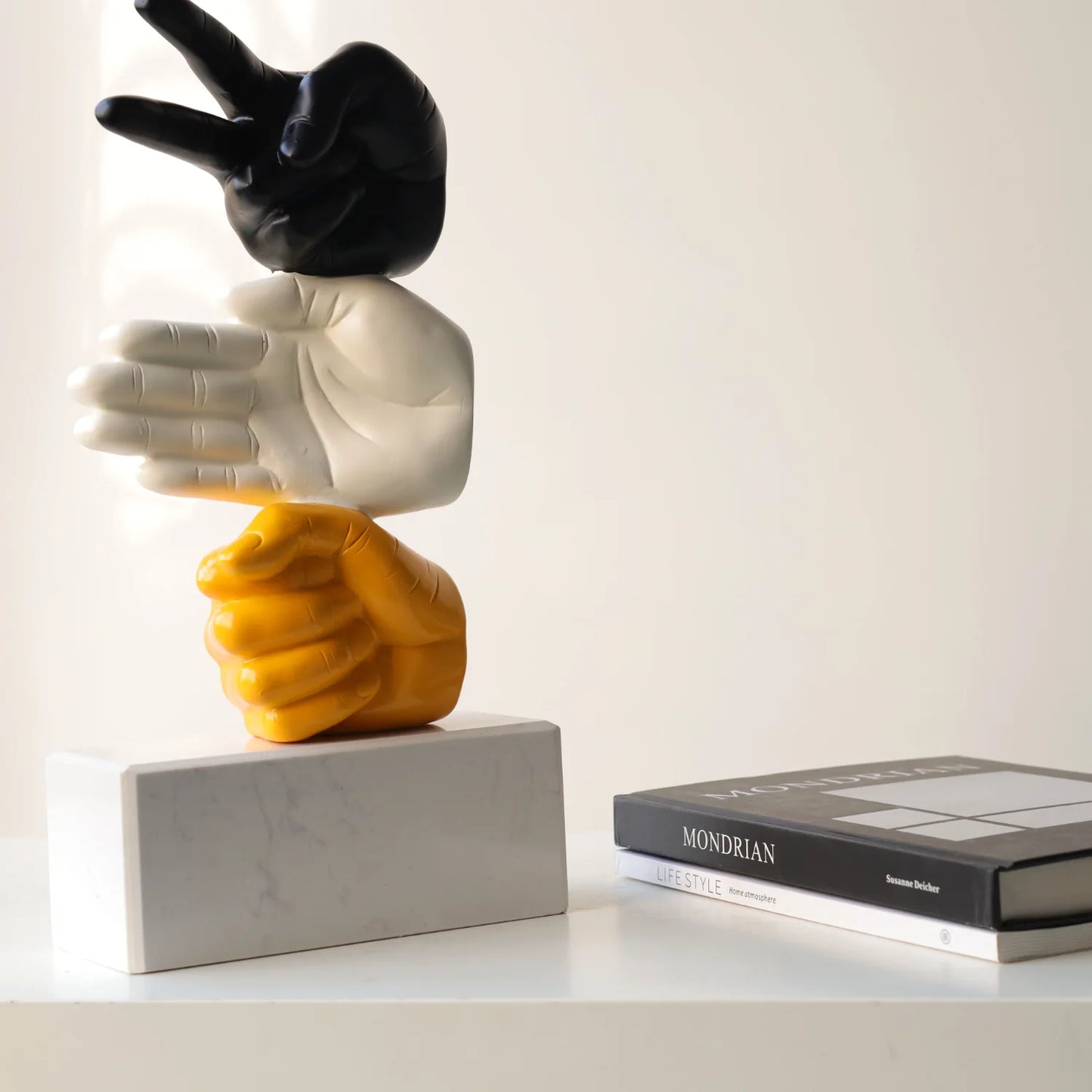 Nordic Modern Hands Sculpture Porch Decor - Hot Sale Ancient greek Dragonball statue Real animal skull Angels Balloon dog Pens