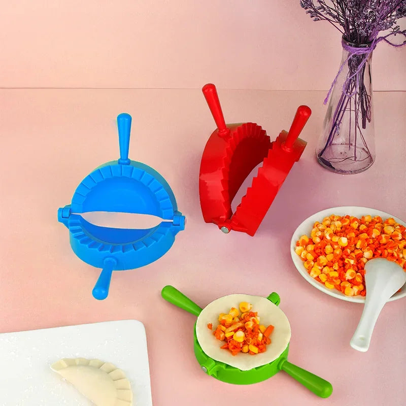 Useful Things for Kitchen Items Household Use Kitchens Accessories Clip Plastic Skin Dumplings Mold Set Dumpling Maker Bakeware