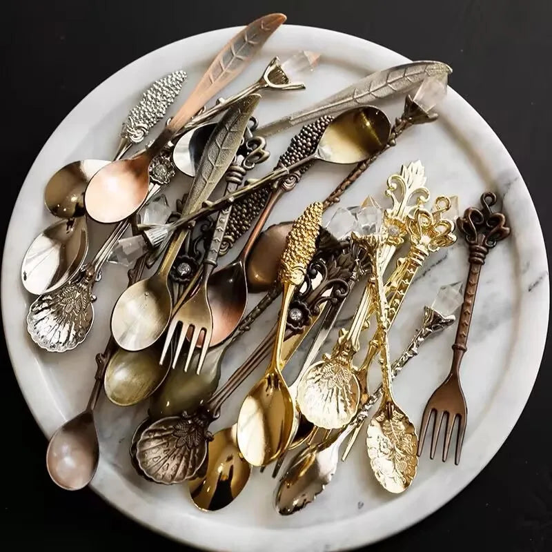 6pcs Royal Spoons Fork Cutlery Set Mini Royal Style Metal Gold Carved Teaspoon Coffee Snacks Fruit Dessert Fork Kitchen Tool
