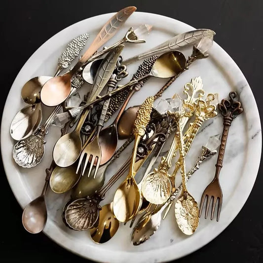 6pcs Royal Spoons Fork Cutlery Set Mini Royal Style Metal Gold Carved Teaspoon Coffee Snacks Fruit Dessert Fork Kitchen Tool