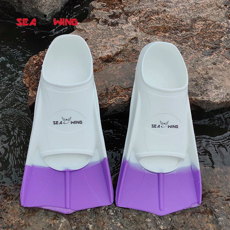 Colorful swimming training fins for summer tourism, elastic and soft silicone diving frog shoes