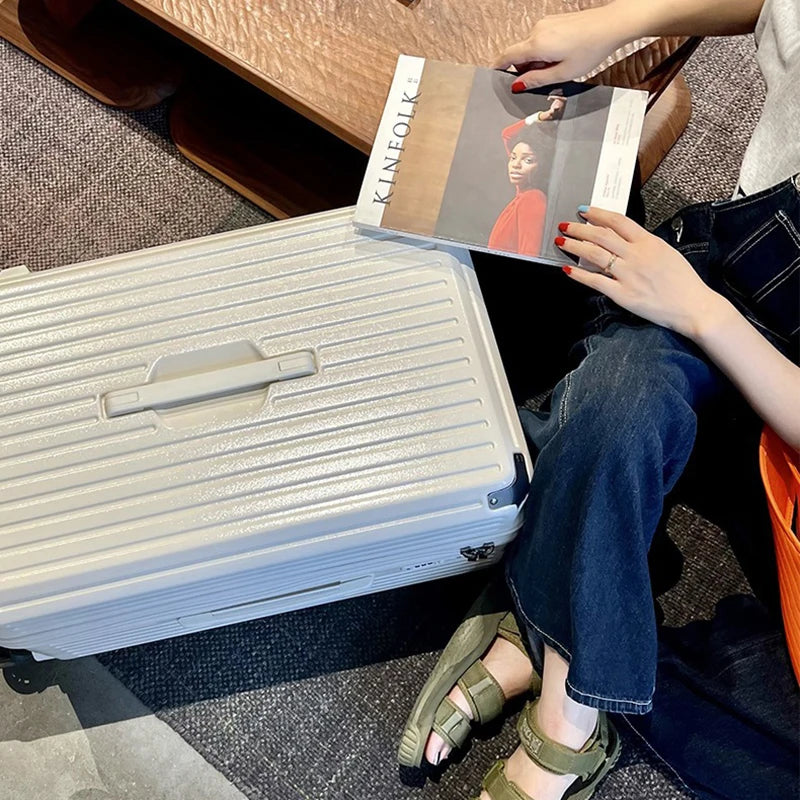 Travel Suitcase 28/32/34 Inch Large Capacity Free Shipping Rolling Luggage Unisex White Travel Box on Wheels Shipping from US