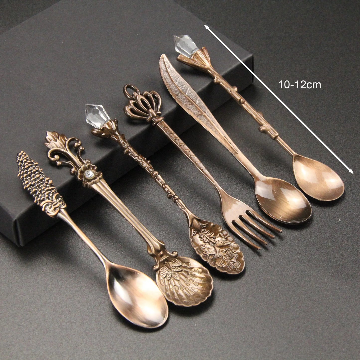 6pcs Royal Spoons Fork Cutlery Set Mini Royal Style Metal Gold Carved Teaspoon Coffee Snacks Fruit Dessert Fork Kitchen Tool
