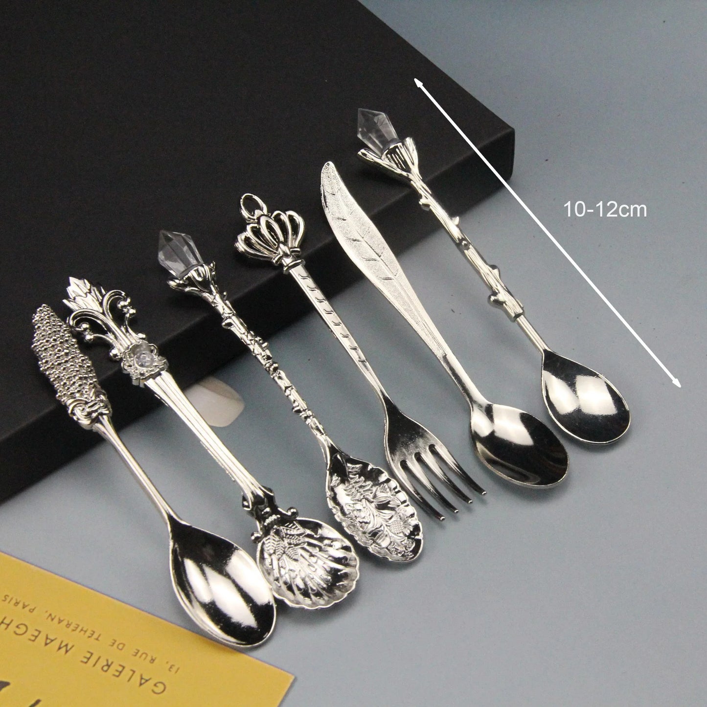 6pcs Royal Spoons Fork Cutlery Set Mini Royal Style Metal Gold Carved Teaspoon Coffee Snacks Fruit Dessert Fork Kitchen Tool