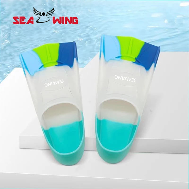 Colorful swimming training fins for summer tourism, elastic and soft silicone diving frog shoes