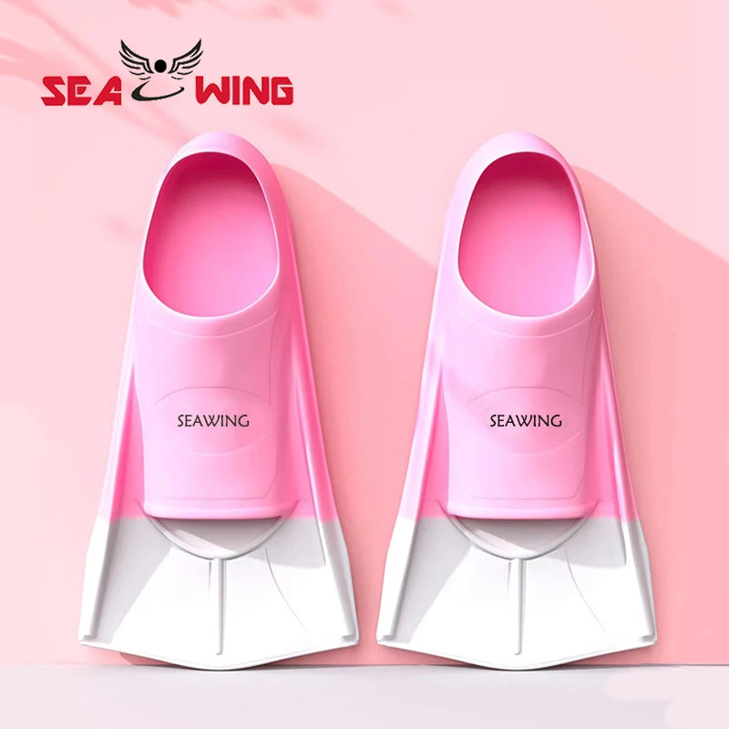 Colorful swimming training fins for summer tourism, elastic and soft silicone diving frog shoes
