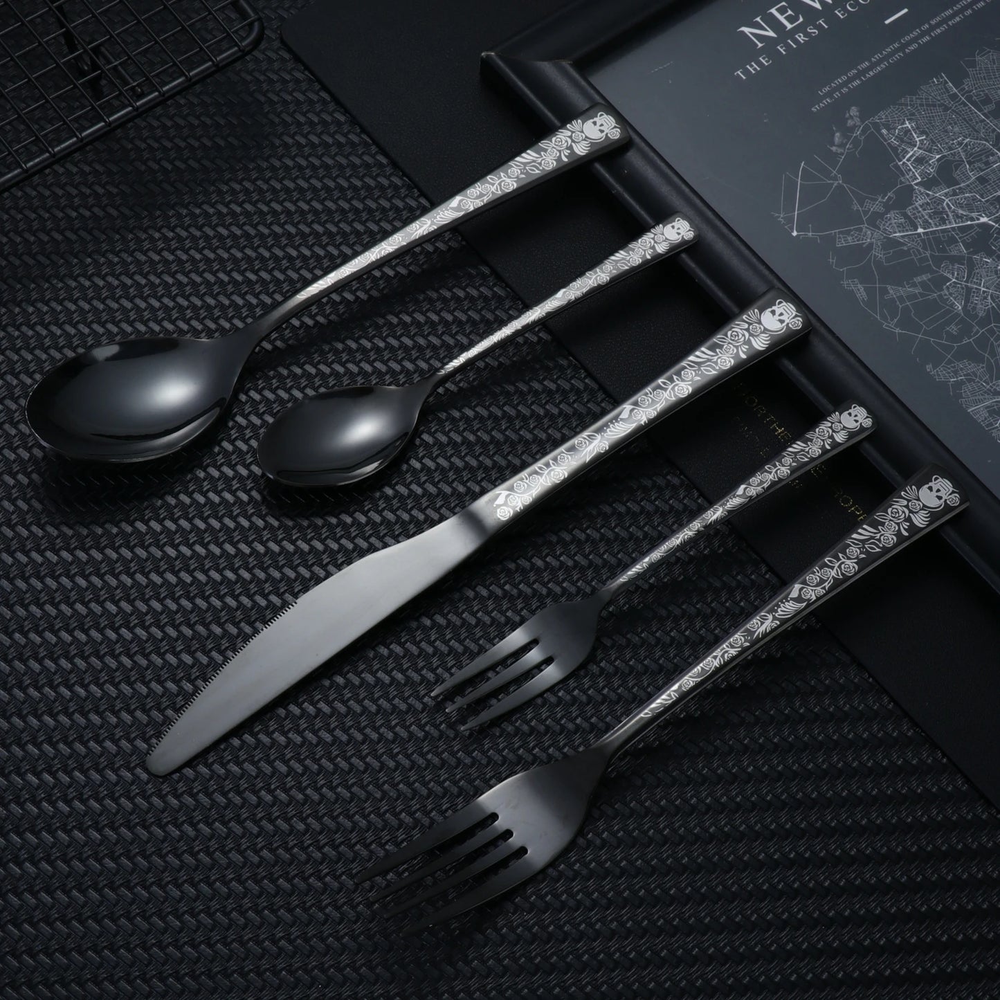 4/5/6/24/30/36 Pieces Forks Knives Spoons Dinnerware Tableware Dinner Set Skull Pattern Silver Cutlery for Banquet Restaurant