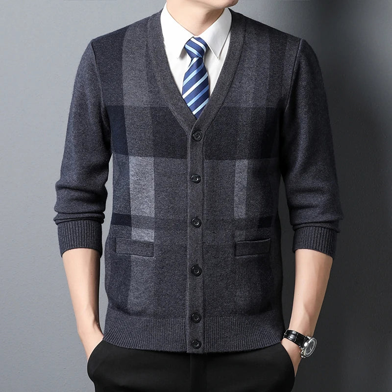 New Autumn Men's Cardigan  Plaid Fashion Business Casual Knitted Sweater Warm V-neck Sweater