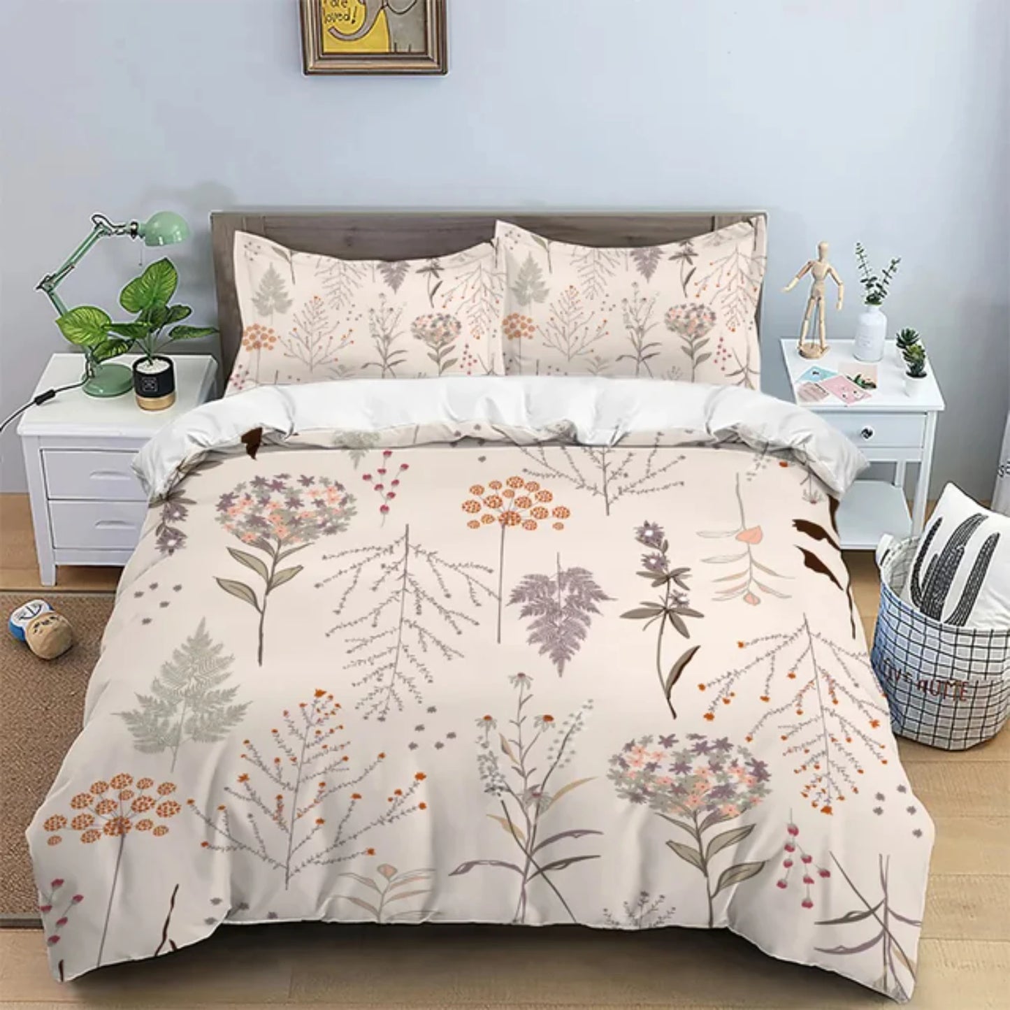 Luxurious, comfortable, and warm 3-piece matte polyester bedding set with fresh floral patterns and wildflowers for a stylish be