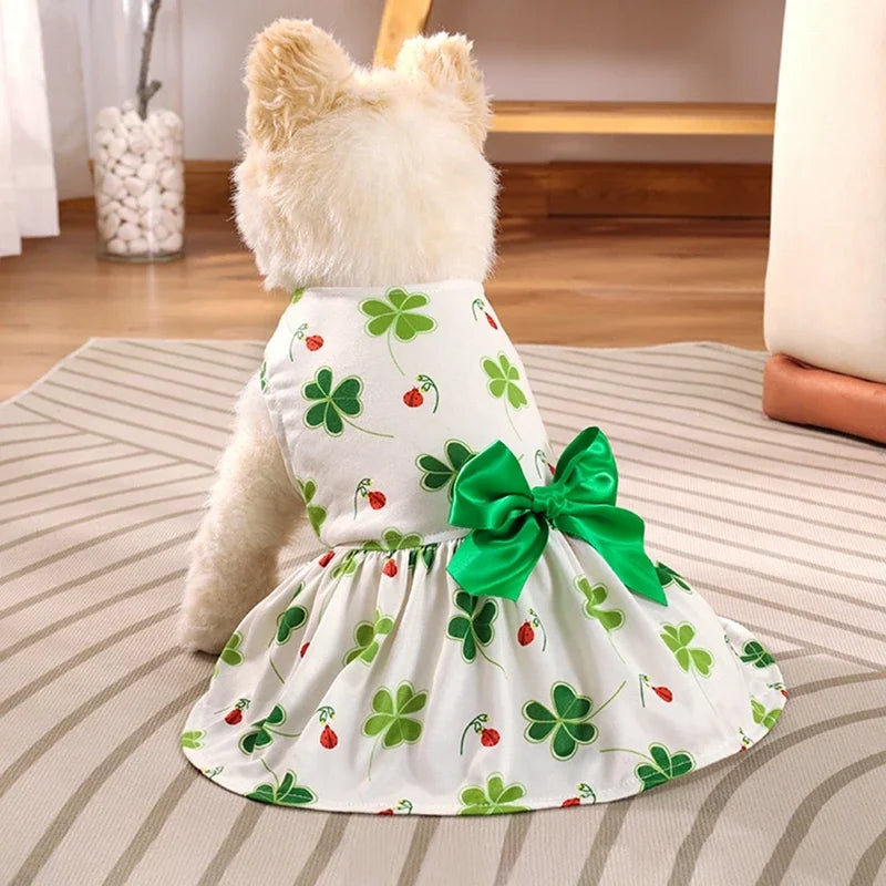 St Patrick Day Pet Clothes Green Clover Puppy Dog Dress Tulle Skirt with Bowtie Lucky Clover Holiday Dresses for Small Dogs Cats