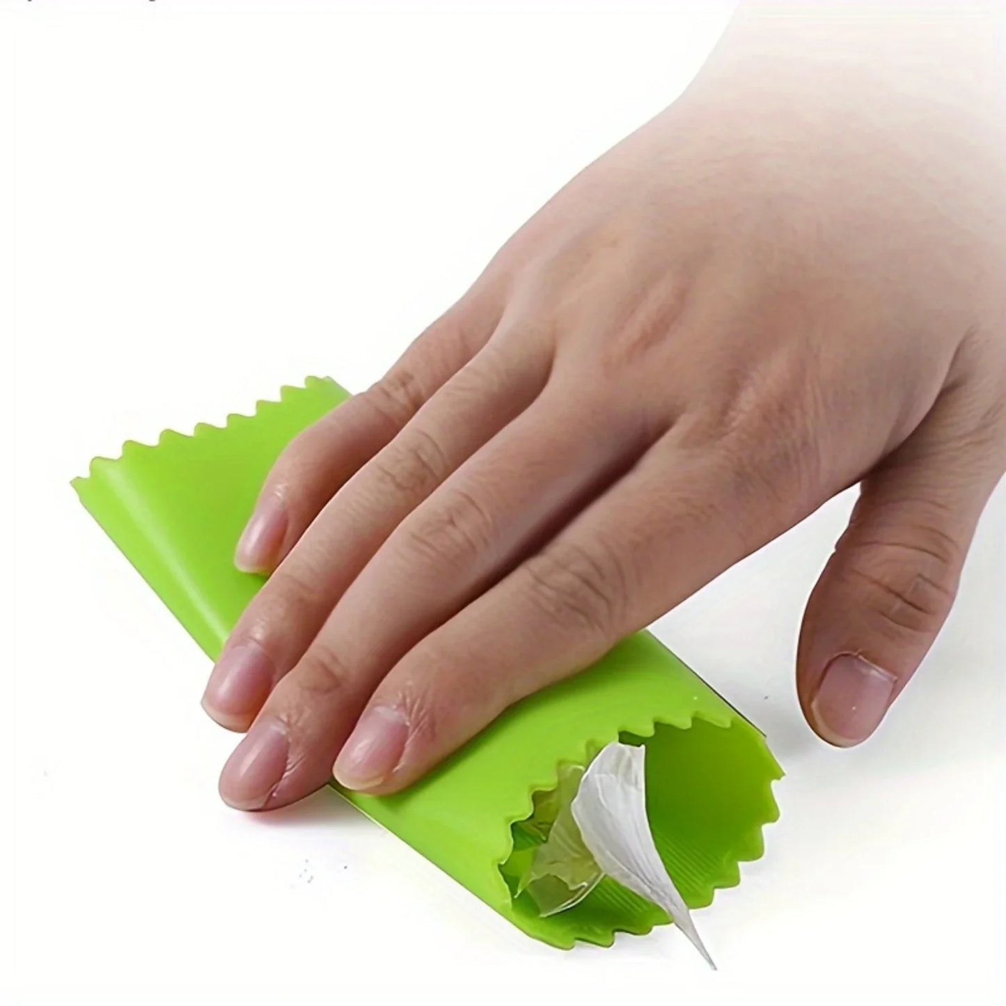 Easy-Clean Stainless Steel Garlic Press With Silicone Handle - Multifunctional Kitchen Gadget For Crushing, Peeling & Grinding V