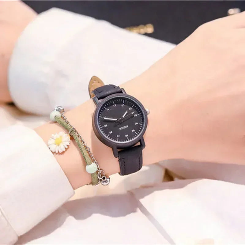 New Women Luxury Quartz Watch PU Leather Strap Watches Waterproof Round Dial Retro Bracelet Watch Ladies Girls Wristwatch Reloj