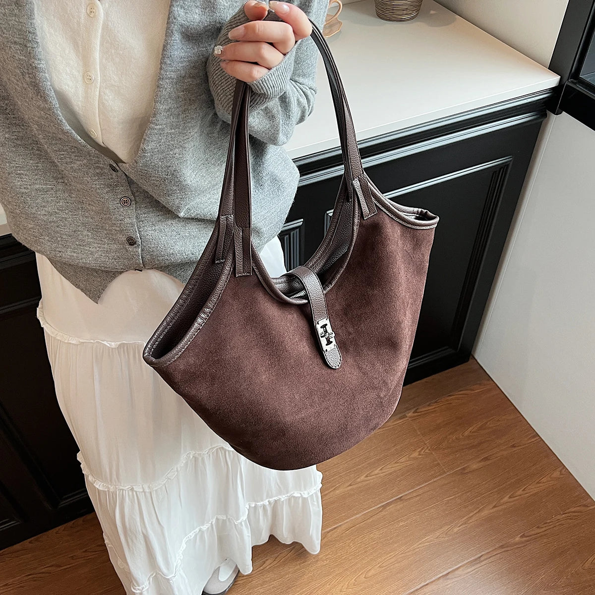 Fashion Small Shoulder Bag for Women 2024 Autumn Winter Retro Suede Handbag Large Capacity Simple Underarm Tote Bag Commuter Bag