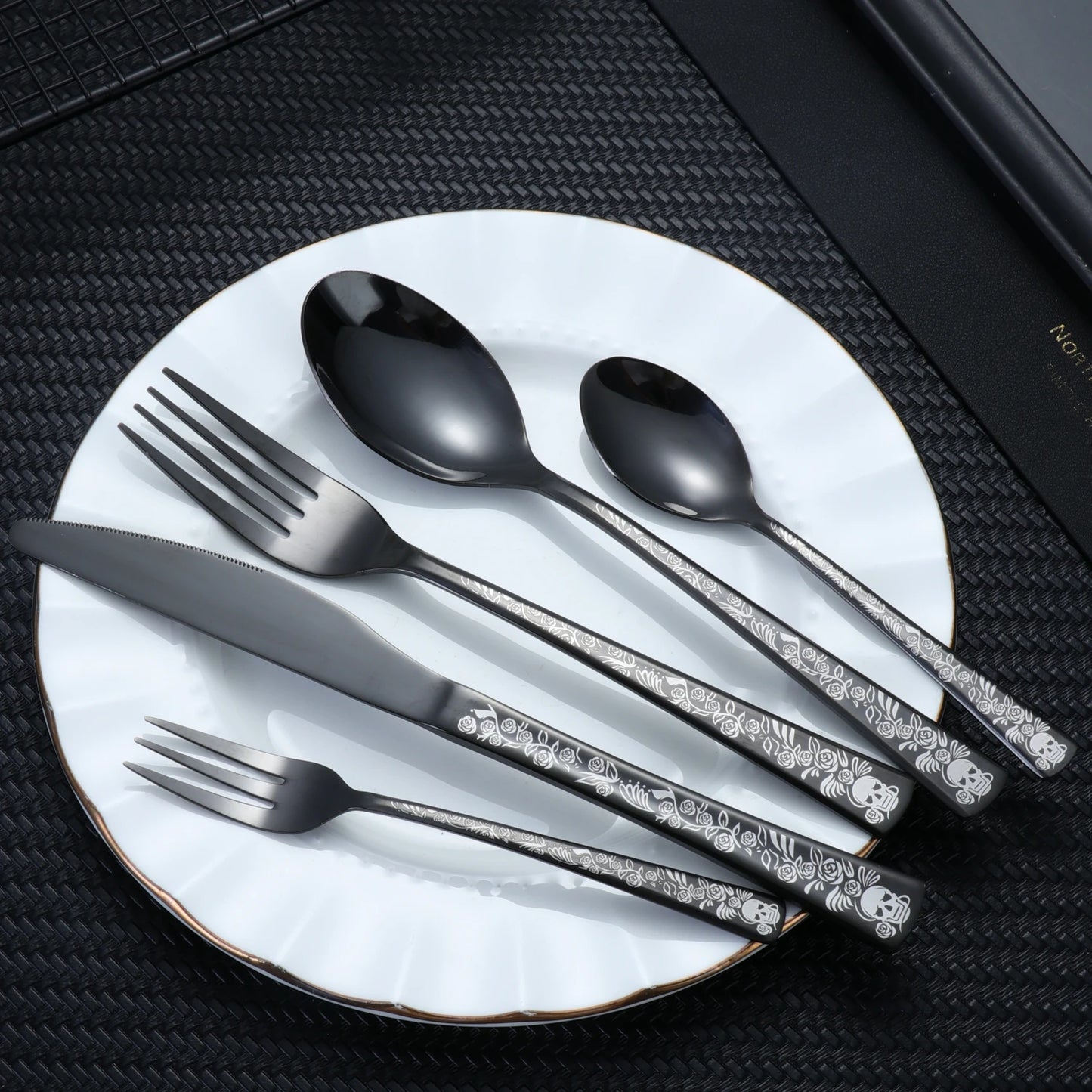 4/5/6/24/30/36 Pieces Forks Knives Spoons Dinnerware Tableware Dinner Set Skull Pattern Silver Cutlery for Banquet Restaurant