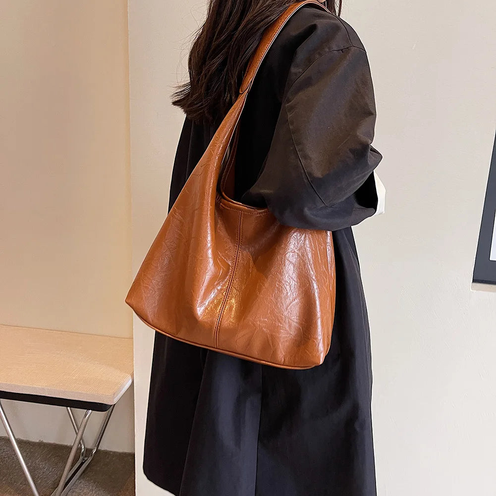 Soft PU Leather Shoulder Bag Vintage Wine Red Ladies Shoulder Bag Commuter Large Handbag for Women Wedding Totes Underarm Bag