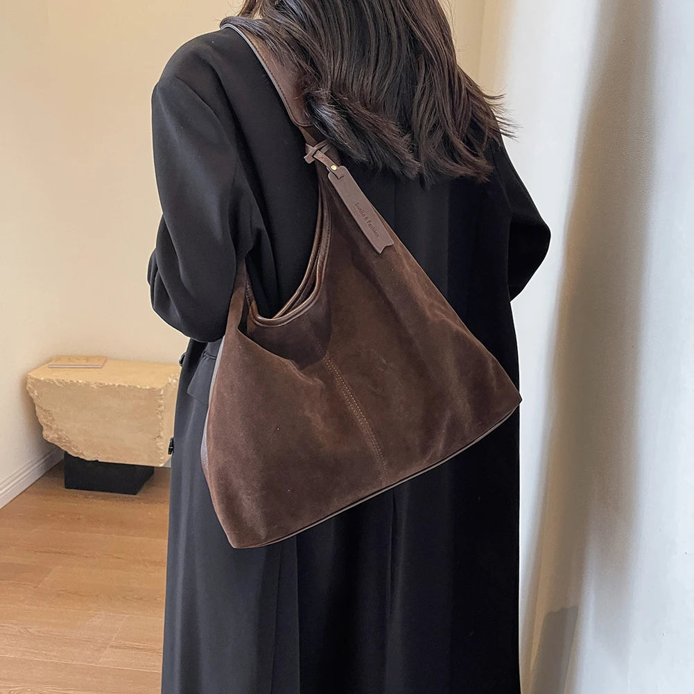 Women Suede Shoulder Bag Magnetic Closure Hobo Bag Suede Slouchy Tote Bag Large Capacity Purse Retro Handbag for Work Travel