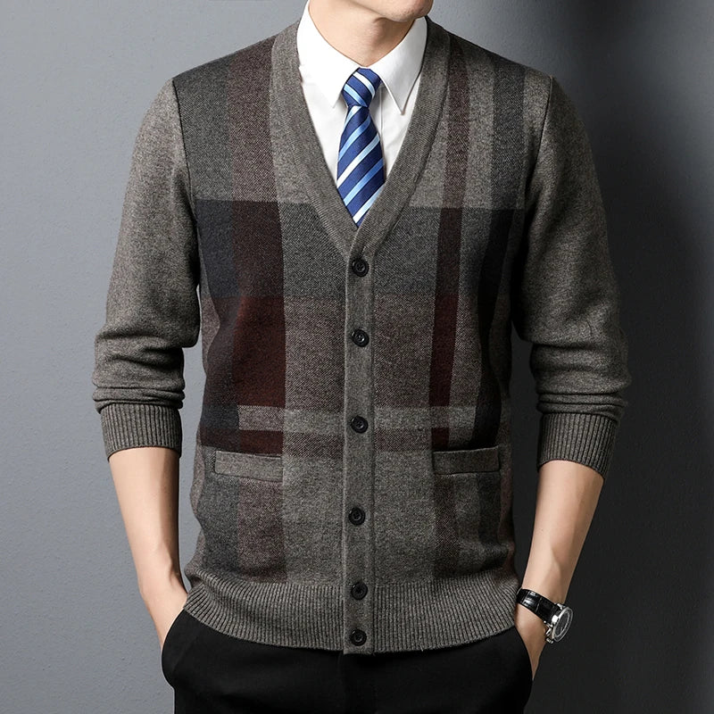New Autumn Men's Cardigan  Plaid Fashion Business Casual Knitted Sweater Warm V-neck Sweater