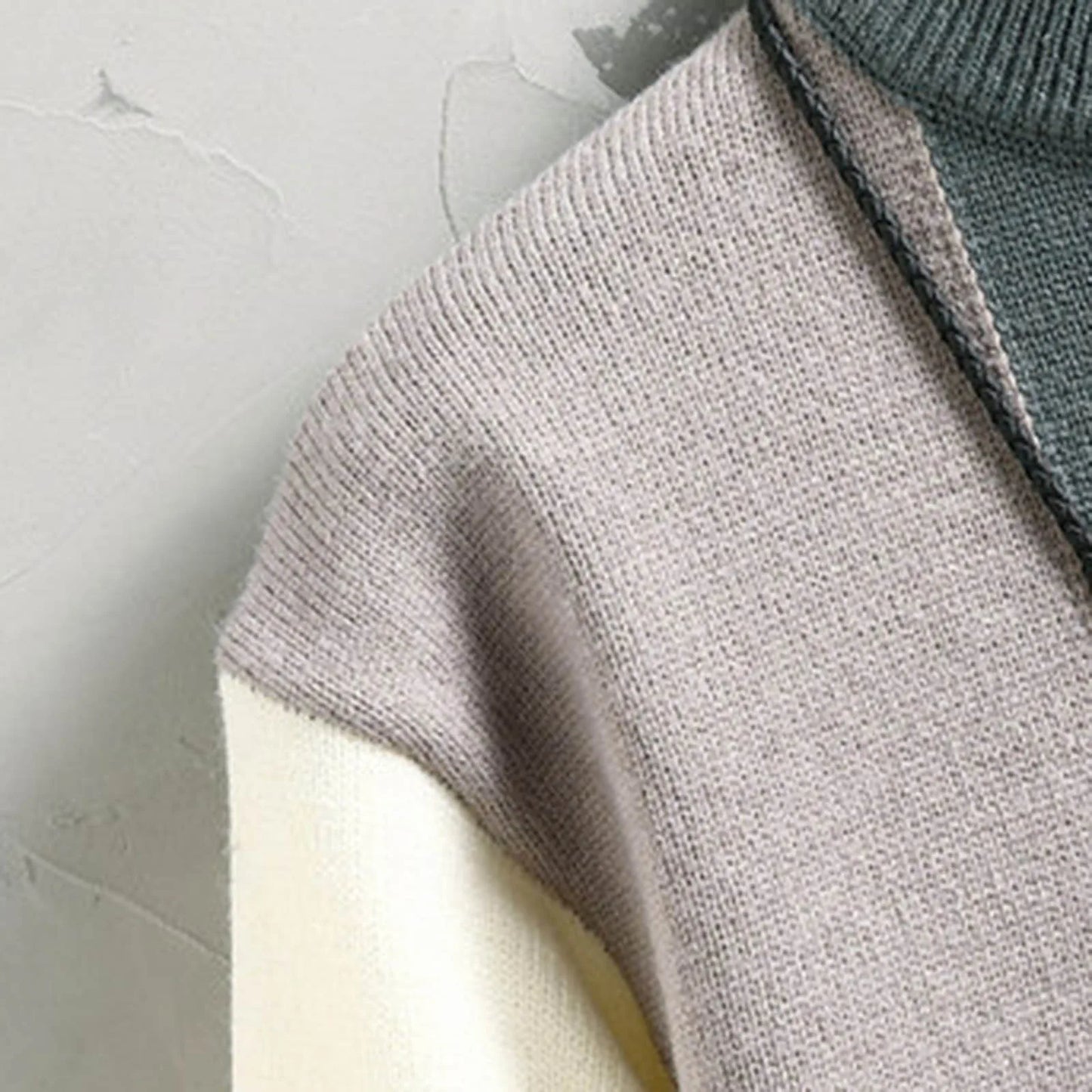 Light Weight Sweaters For Men Casual Fashion Trend Semi Turtleneck Long Sleeved Sweater Old Money Clothes Color Block Pullovers