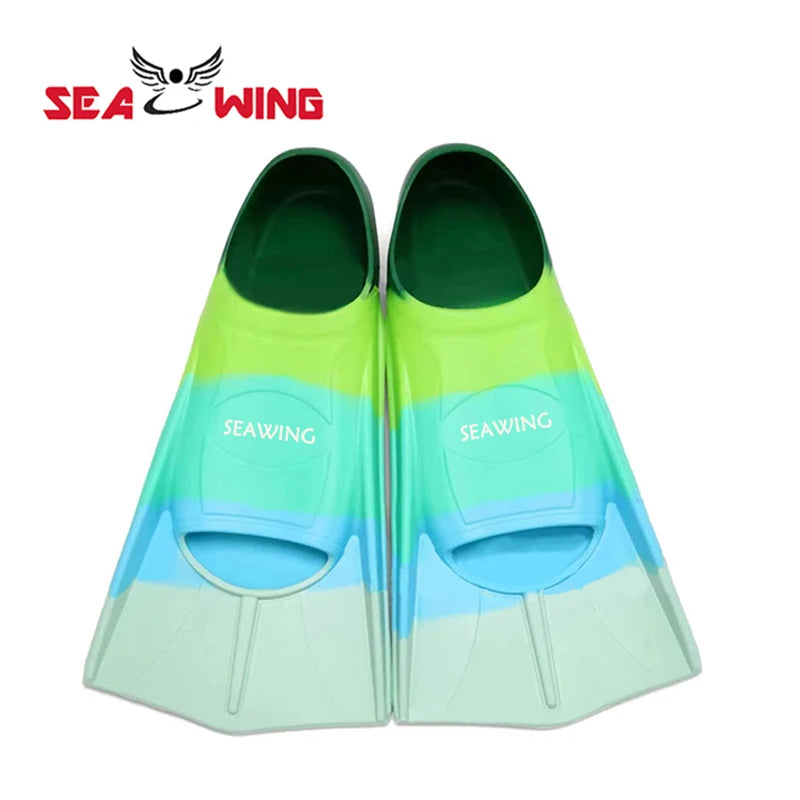 Colorful swimming training fins for summer tourism, elastic and soft silicone diving frog shoes