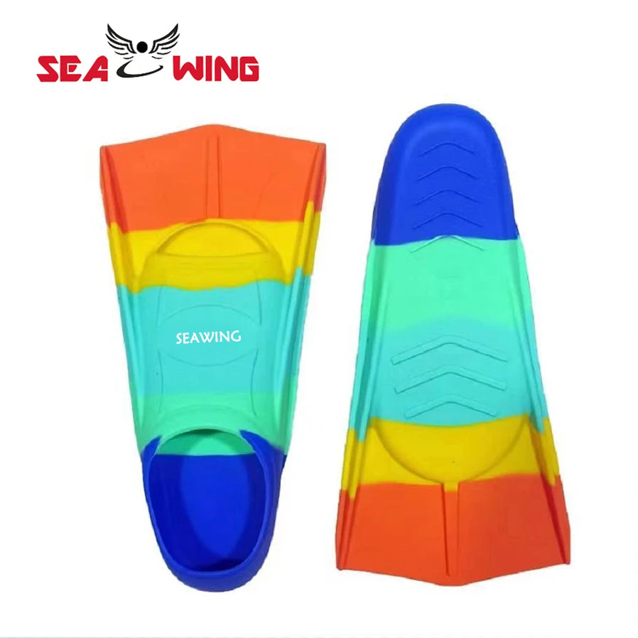 Colorful swimming training fins for summer tourism, elastic and soft silicone diving frog shoes