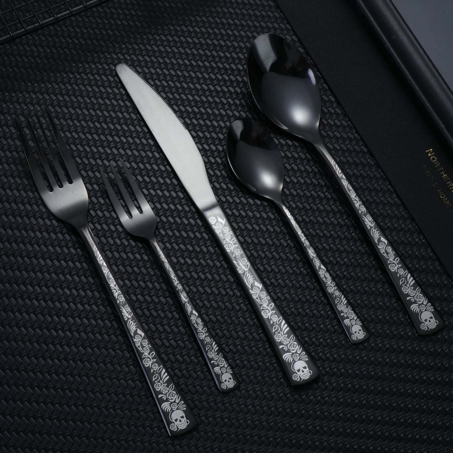4/5/6/24/30/36 Pieces Forks Knives Spoons Dinnerware Tableware Dinner Set Skull Pattern Silver Cutlery for Banquet Restaurant