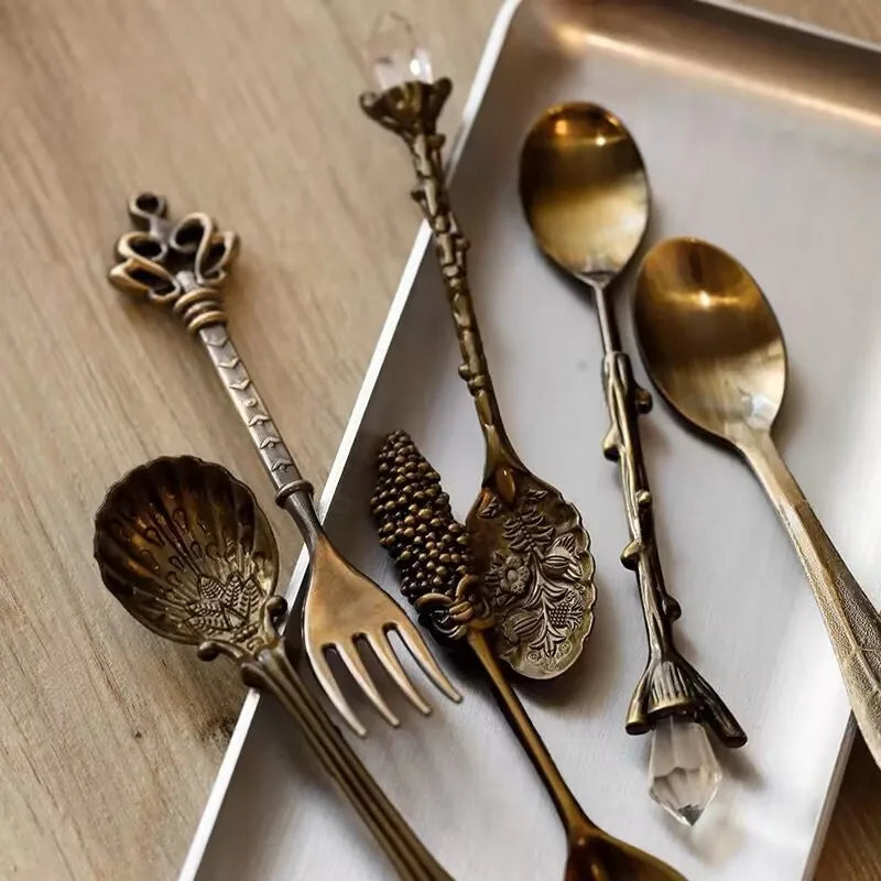 6pcs Royal Spoons Fork Cutlery Set Mini Royal Style Metal Gold Carved Teaspoon Coffee Snacks Fruit Dessert Fork Kitchen Tool