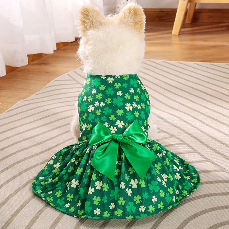 St Patrick Day Pet Clothes Green Clover Puppy Dog Dress Tulle Skirt with Bowtie Lucky Clover Holiday Dresses for Small Dogs Cats