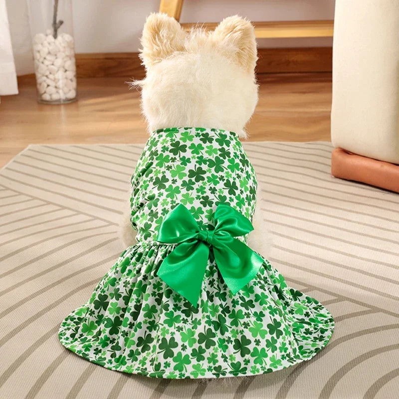 St Patrick Day Pet Clothes Green Clover Puppy Dog Dress Tulle Skirt with Bowtie Lucky Clover Holiday Dresses for Small Dogs Cats