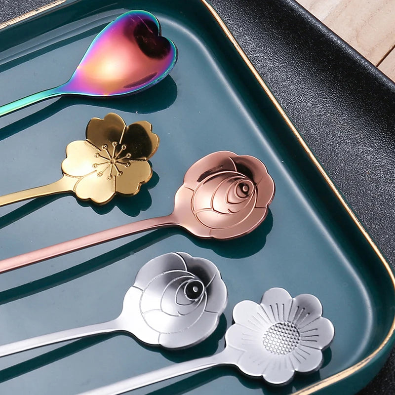 4Pcs/Set Small Flower Teaspoon Stainless Steel Coffee Spoon Cute Ice Cream Dessert Cake Scoop Gift Cutlery